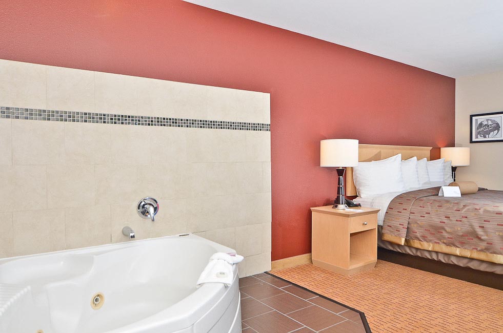 King Jacuzzi Suite